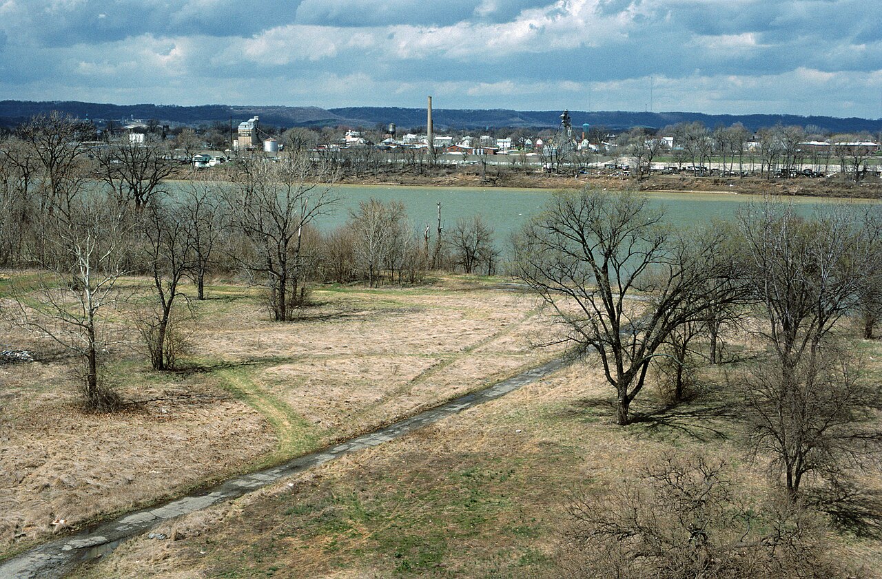 Historic 1988 photograph of the old Portland wharf area along the Ohio River in Louisville, Kentucky, viewed from near the foot of 33rd Street
